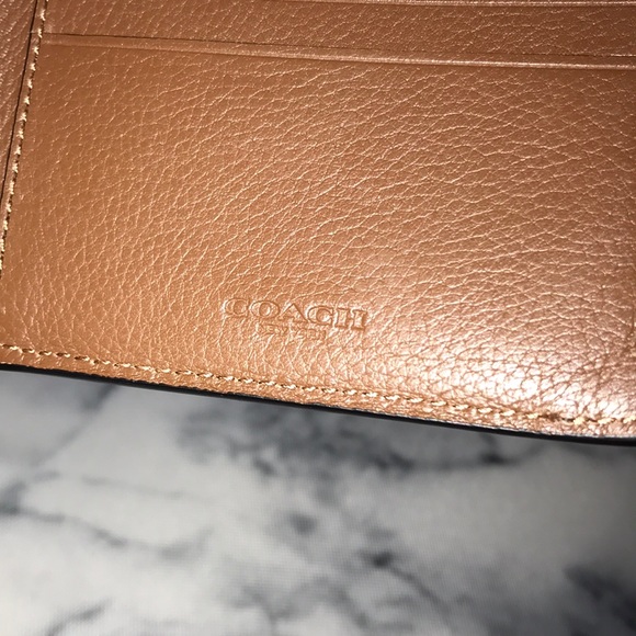 Coach Wallet - Picture 4 of 6